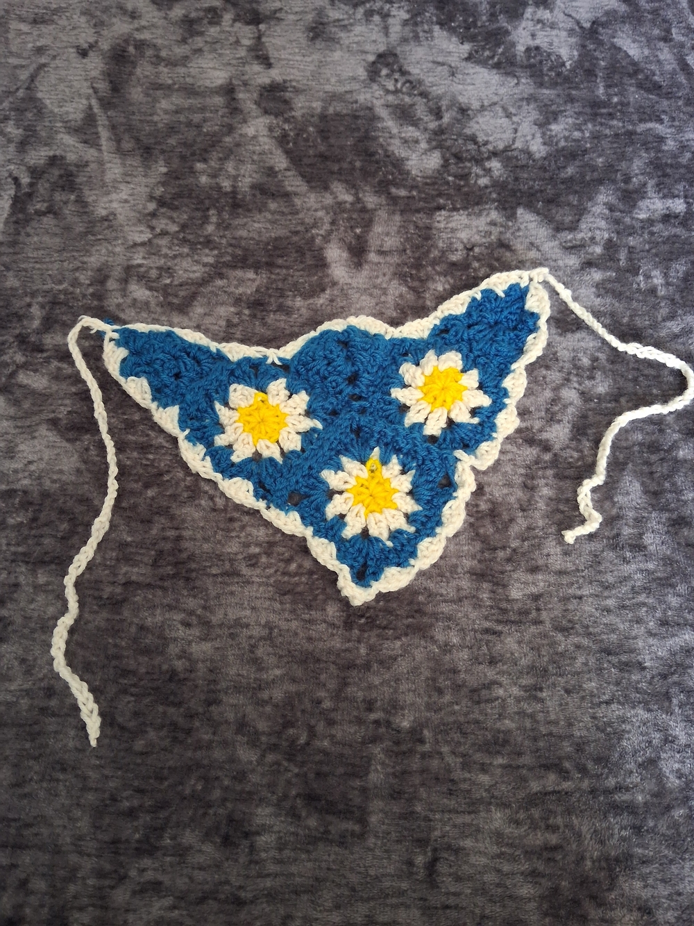 NWOT Handmade Crochet Bandana/Headband w/Ties Blue, Yellow, Cream Daisy